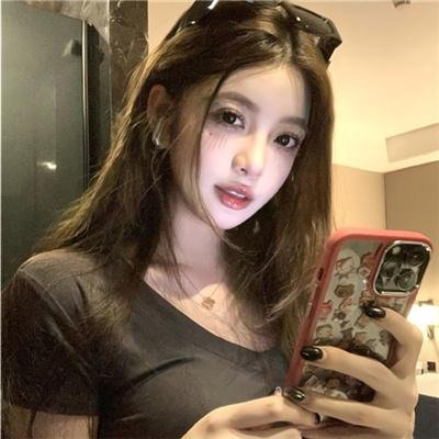 跳舞的红色公交
